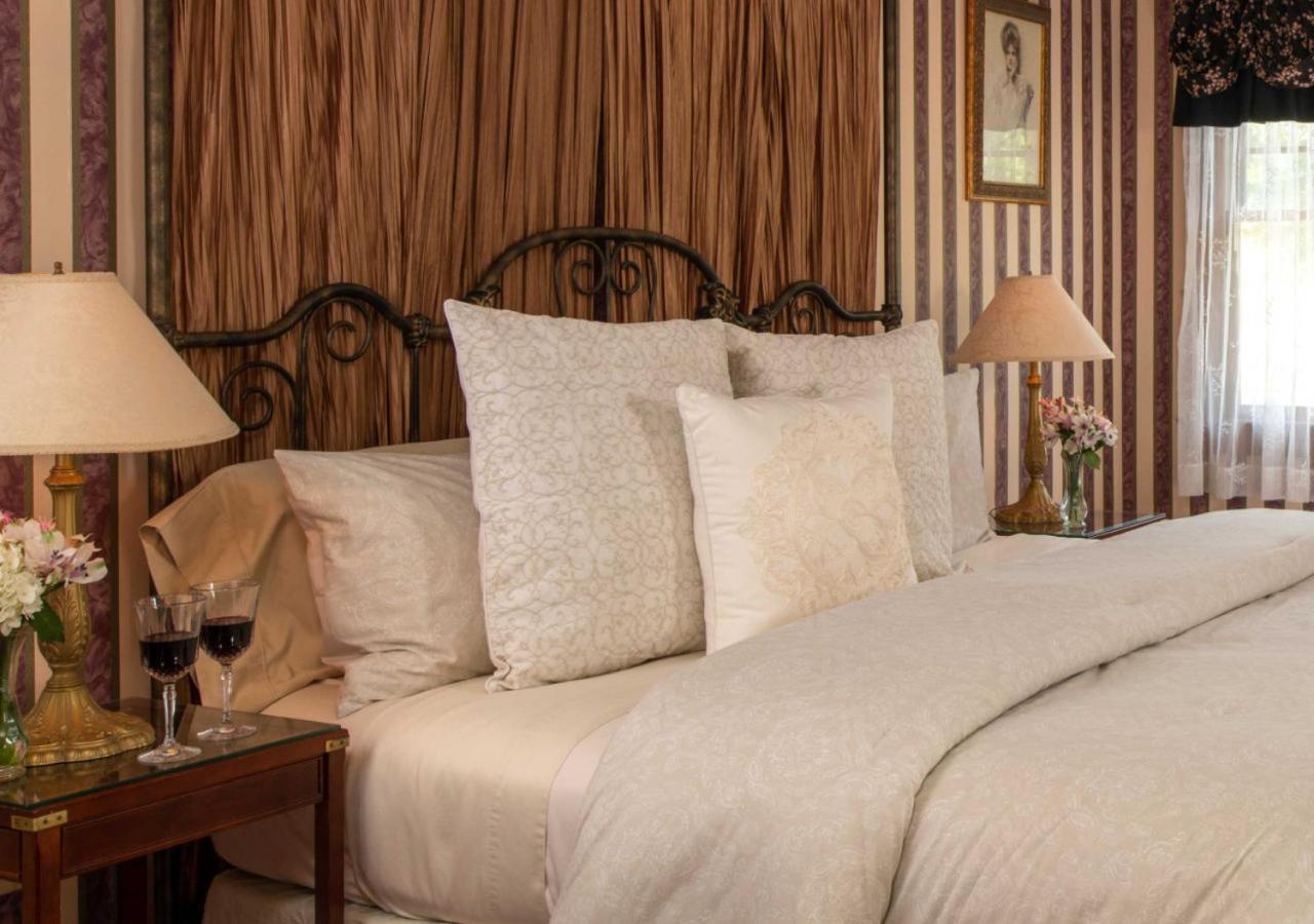 Palmer House Inn Фолмут Номер фото