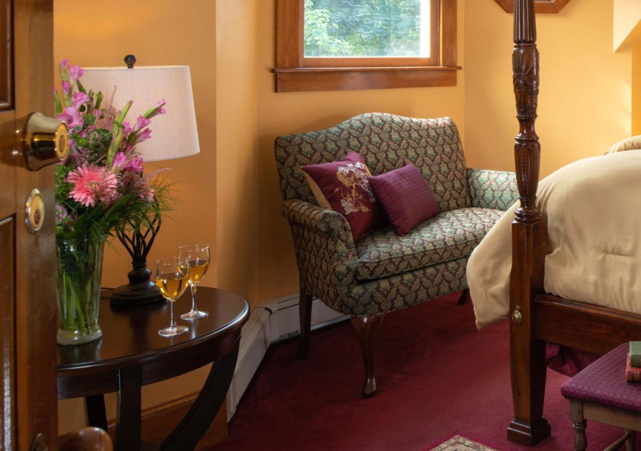 Palmer House Inn Фолмут Номер фото