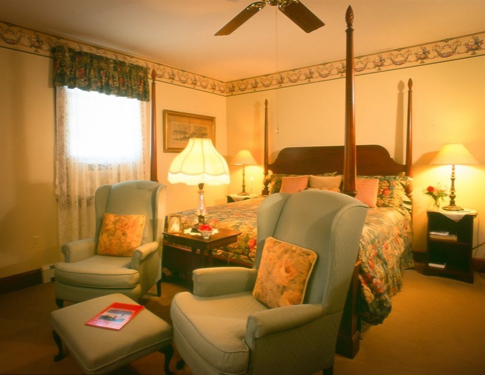 Palmer House Inn Фолмут Экстерьер фото