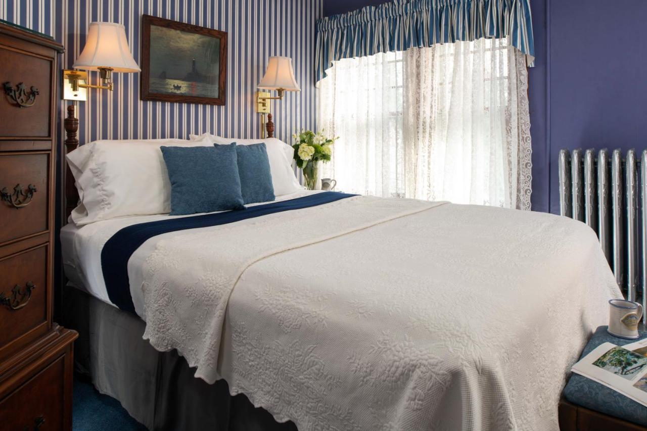 Palmer House Inn Фолмут Экстерьер фото