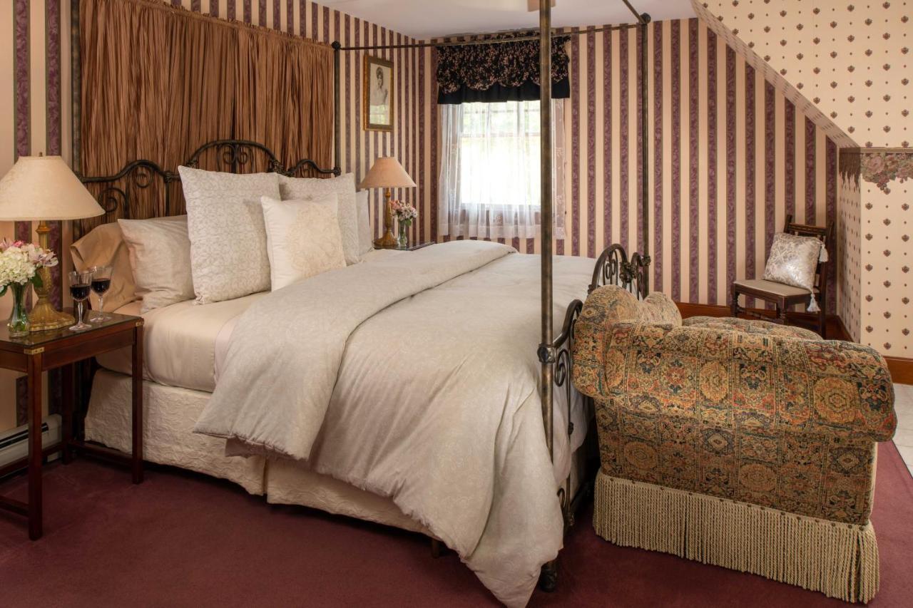 Palmer House Inn Фолмут Экстерьер фото