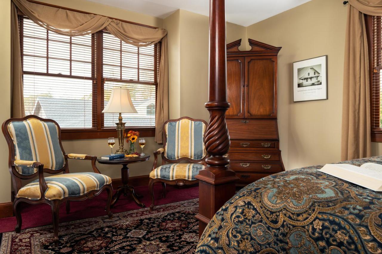 Palmer House Inn Фолмут Экстерьер фото