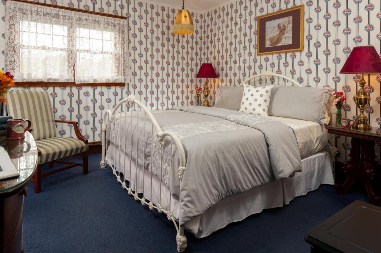 Palmer House Inn Фолмут Экстерьер фото
